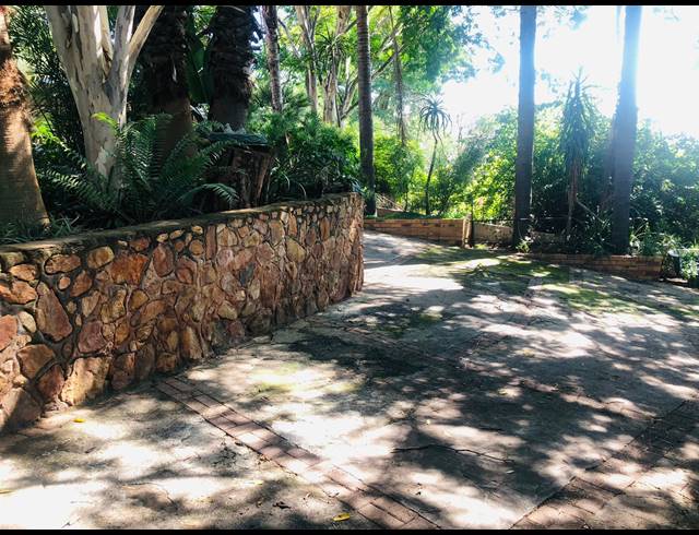 5 BEDROOM HOUSE FOR SALE IN PROTEA PARK